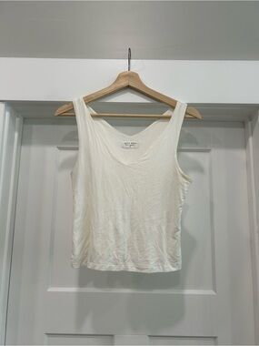 Everyday V-Neck Tank Top